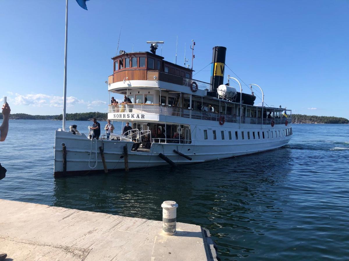 Semesterhus I Stockholms Skaergard, Runmaroe Vaermdoe Namdo Ngoại thất bức ảnh